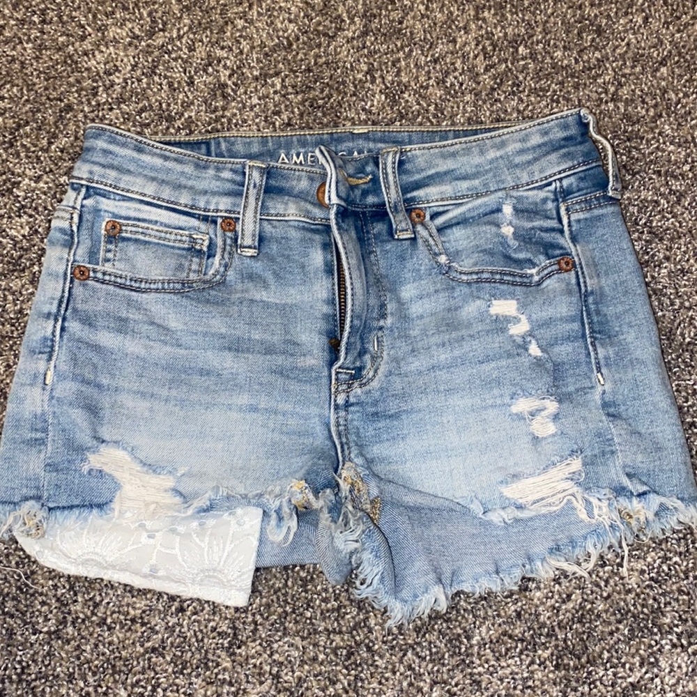 adorable ripped american eagle jean shorts